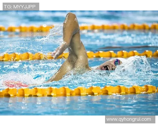 游泳入门指南：从零基础到轻松畅游的全面技巧与训练方法